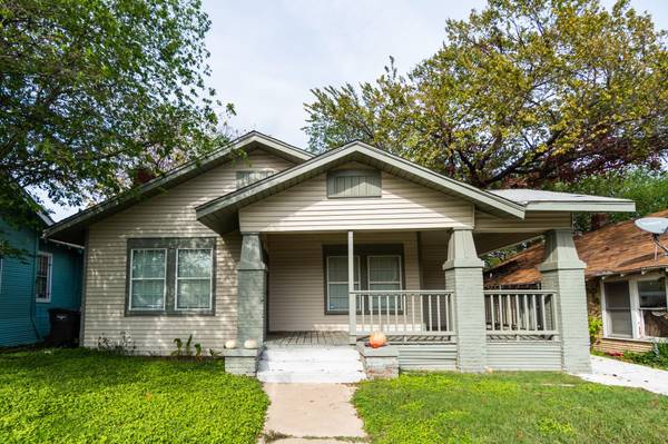 1235 Elmwood Avenue, Fort Worth, TX 76104