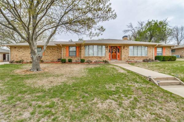 2632 Rivercrest Drive,  Sherman,  TX 75092