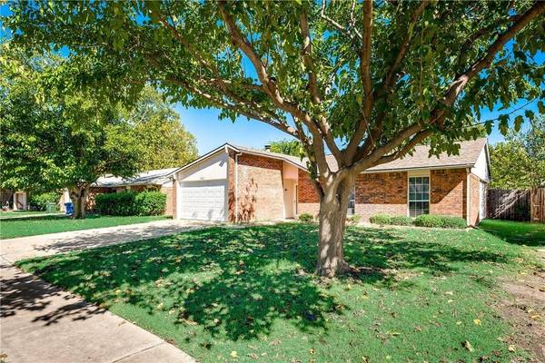 5221 Strickland Avenue, The Colony, TX 75056