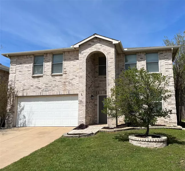 2033 Shawnee Trail, Fort Worth, TX 76247