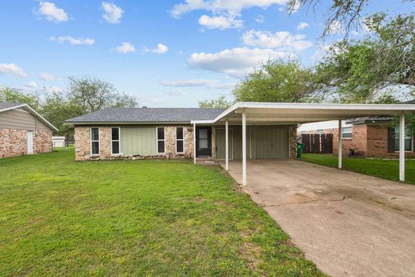 4508 Dee Lane, Haltom City, TX 76117