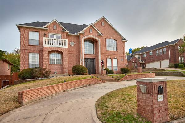 5612 Bay Club,  Arlington,  TX 76013