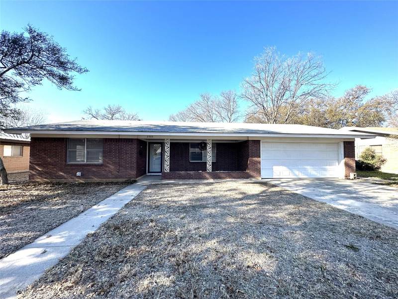 2305 11th Street, Brownwood, TX 76801