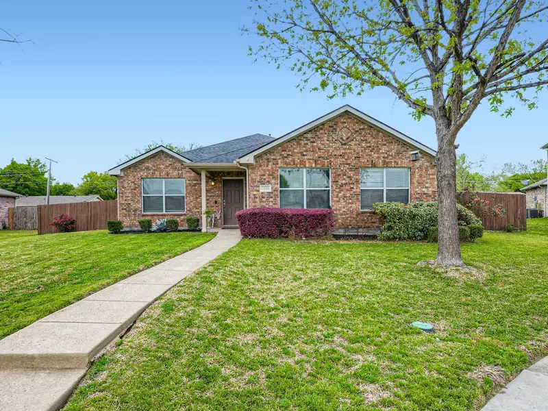 1449 Elders Drive, Lancaster, TX 75146