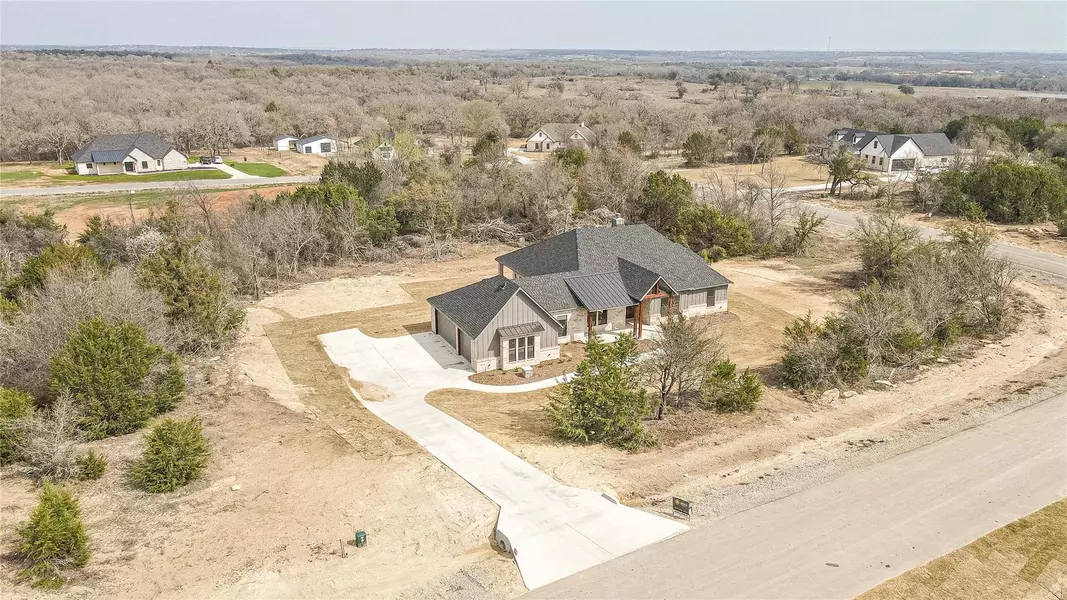 1069 Twin Creeks Drive, Weatherford, TX 76088