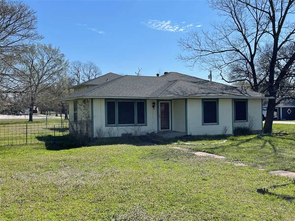 Lavon, TX 75166,124 Main Street