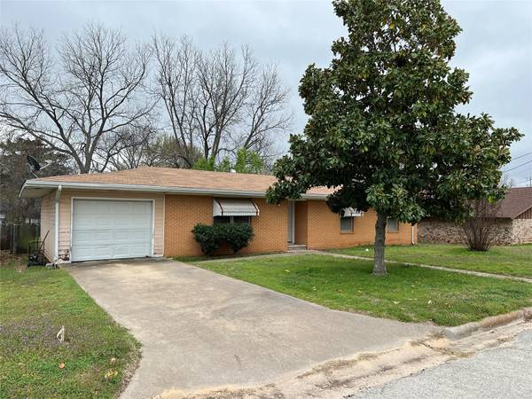 Bowie, TX 76230,1109 Nugent Street