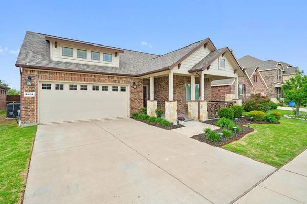 5805 Petunia Lane,  Rowlett,  TX 75089