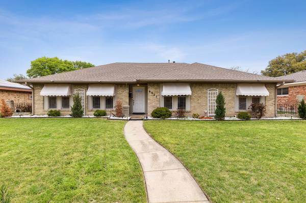 6907 Pickrell Drive, Dallas, TX 75227