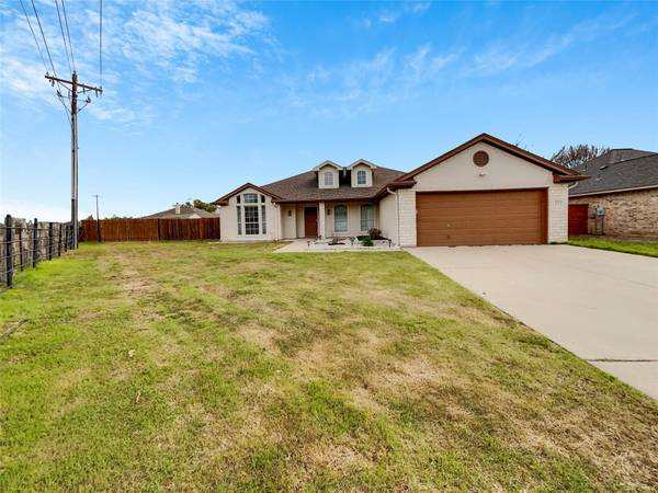 222 Waverly Court, Weatherford, TX 76085