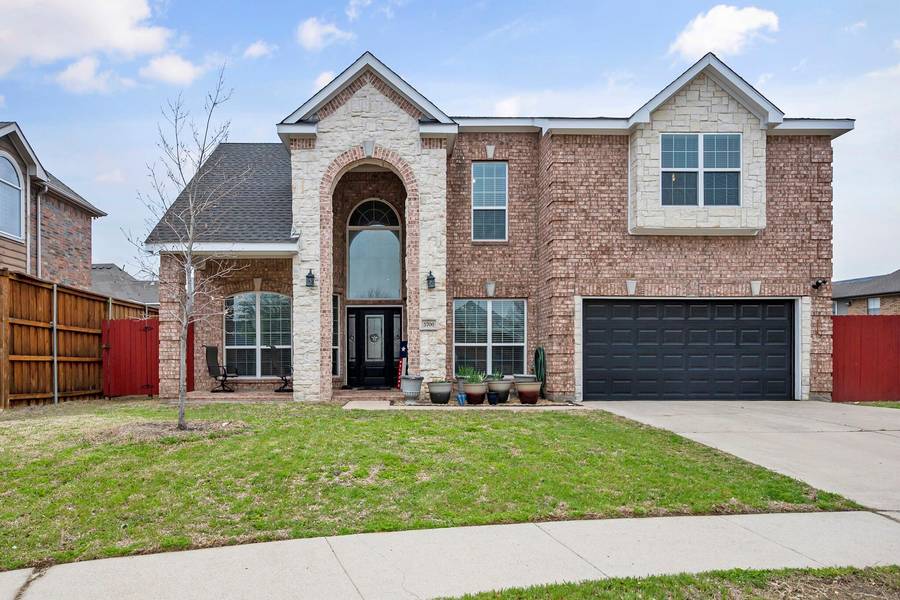 5700 Courtney Circle, Haltom City, TX 76137