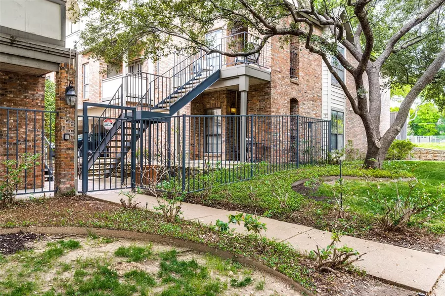 4102 Buena Vista Street #4, Dallas, TX 75204