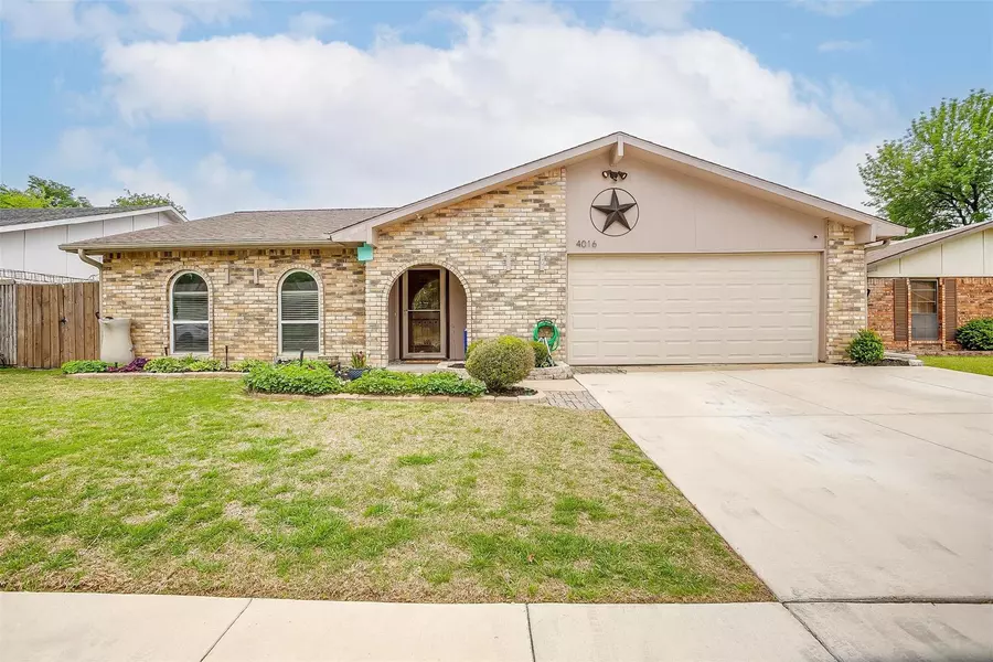 4016 Dogwood Lane, Fort Worth, TX 76137