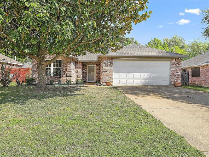 1404 Mockingbird Lane, Desoto, TX 75115