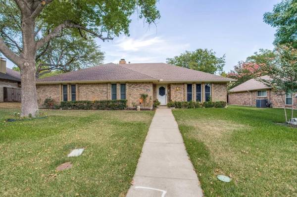 1123 Teakwood Drive,  Duncanville,  TX 75137