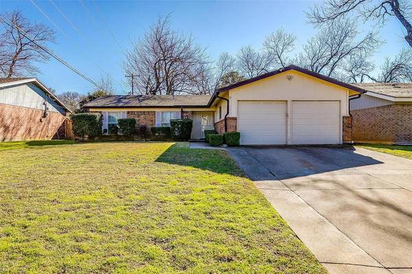 3012 Lynnwood Drive, Arlington, TX 76013