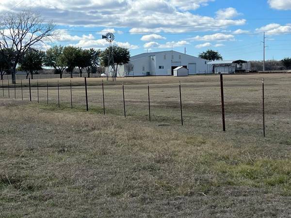 139 Hcr 2117,  Whitney,  TX 76692