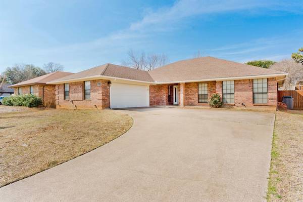 3613 Chittam Lane, Bedford, TX 76021