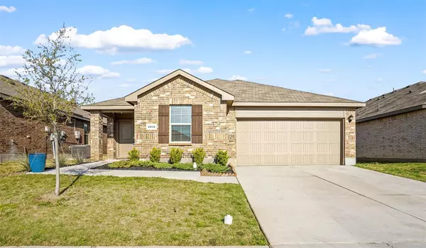 8832 Ring Gold Drive, Fort Worth, TX 76123