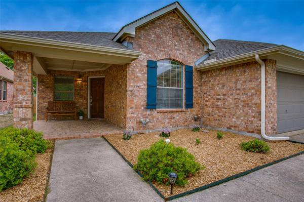 2944 Vacherie Lane, Dallas, TX 75227