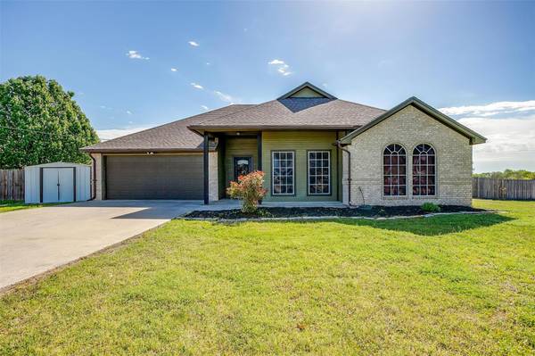 125 Pleasant Run, Reno, TX 76020