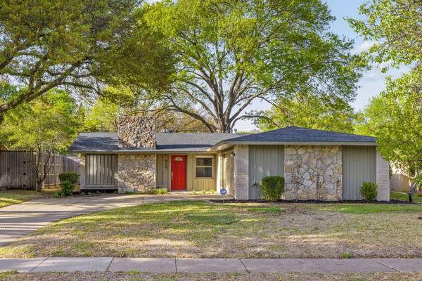 910 Pinecrest Drive, Richardson, TX 75080