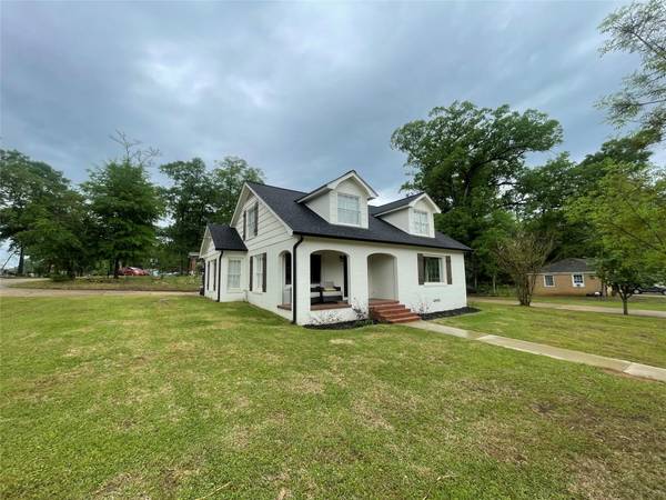 203 W Seale Street W, Nacogdoches, TX 75964