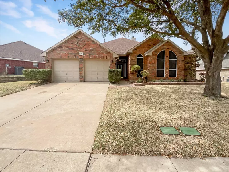 8133 Mount Shasta Circle, Fort Worth, TX 76137