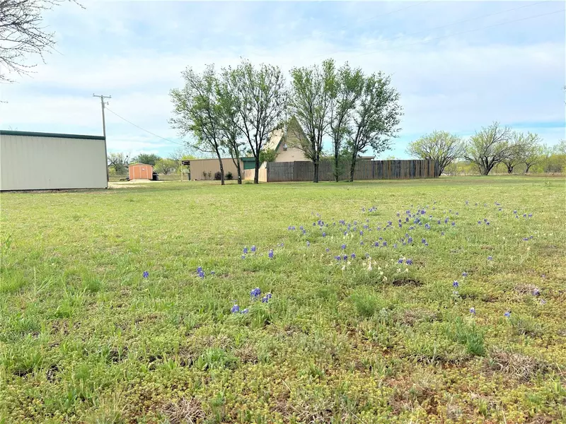 418 County Road 129, Trent, TX 79561