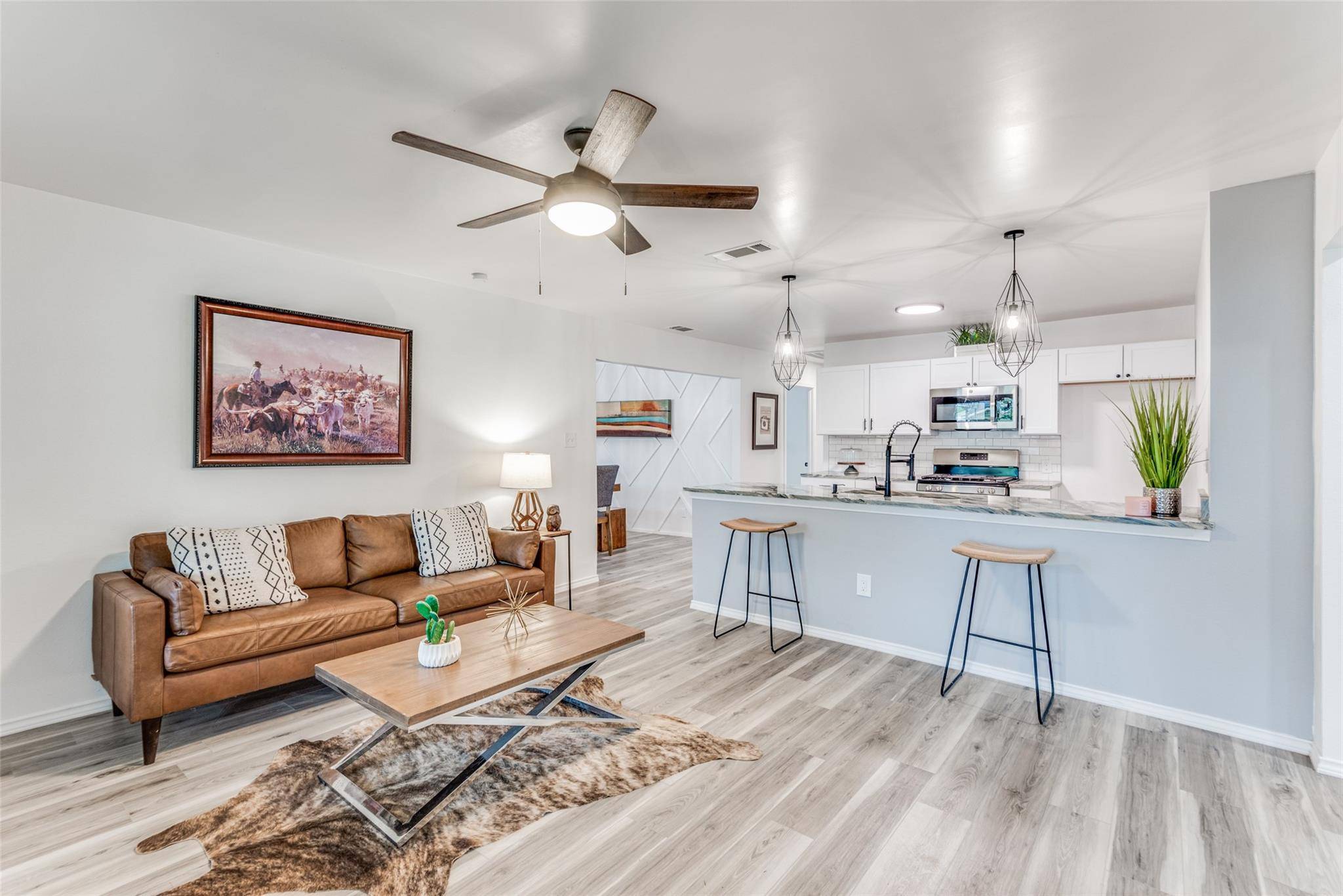 8530 Prairie Hill Lane, Dallas, TX 75217