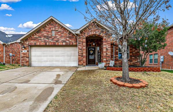 893 Oarlock Drive, Crowley, TX 76036