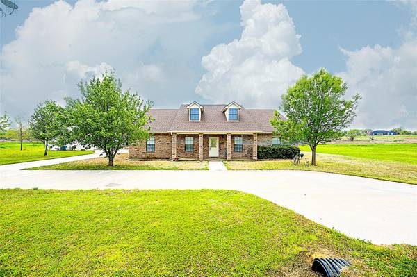 795 Beach Road, Bowie, TX 76230