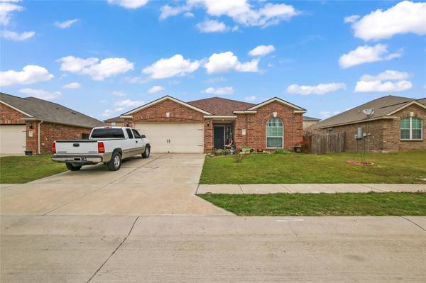 135 Kincaid Drive, Sanger, TX 76266