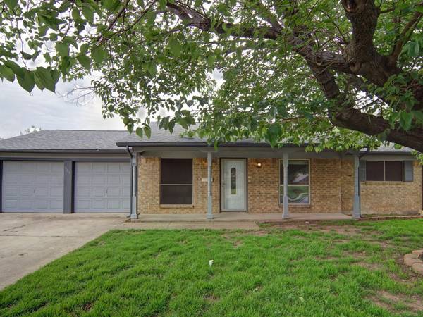 805 Opal Street, Saginaw, TX 76179