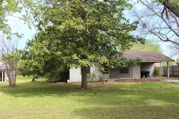 Denison, TX 75020,2529 W LOY LAKE Road