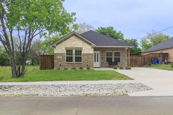 2214 Tallyho Lane, Dallas, TX 75212