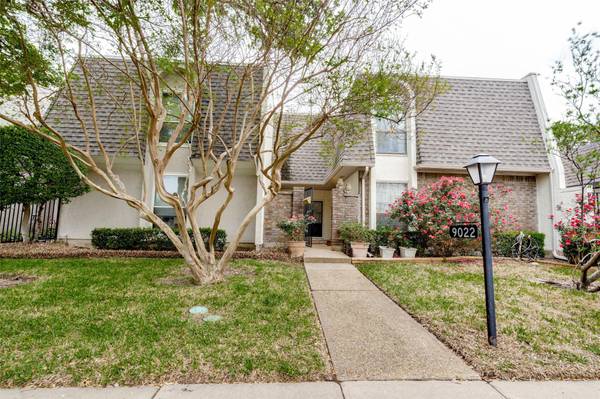 9022 Emberglow Lane, Dallas, TX 75243