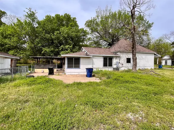 Denison, TX 75020,408 W Heron Street