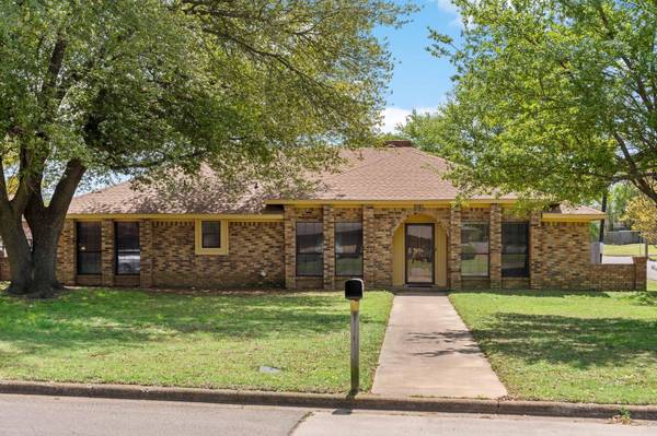 2510 Ridgeview Road, Paris, TX 75460