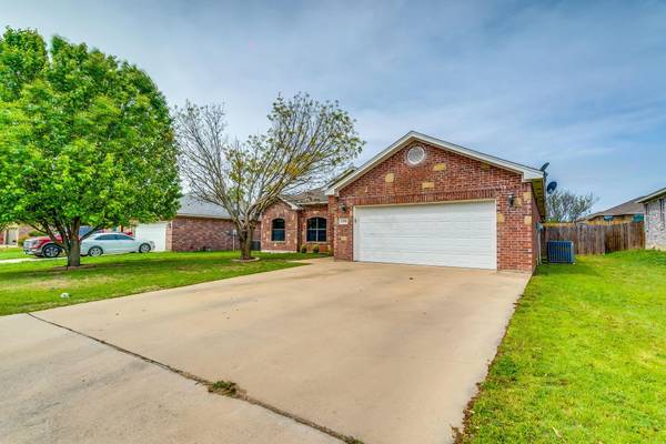 1849 Sandpiper Drive, Weatherford, TX 76088