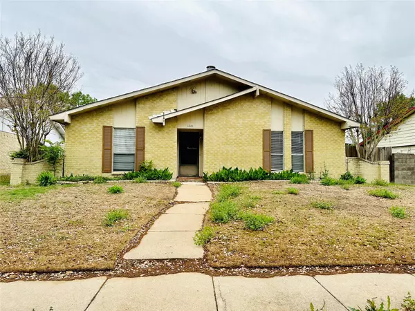 1841 Paxton Drive, Carrollton, TX 75007