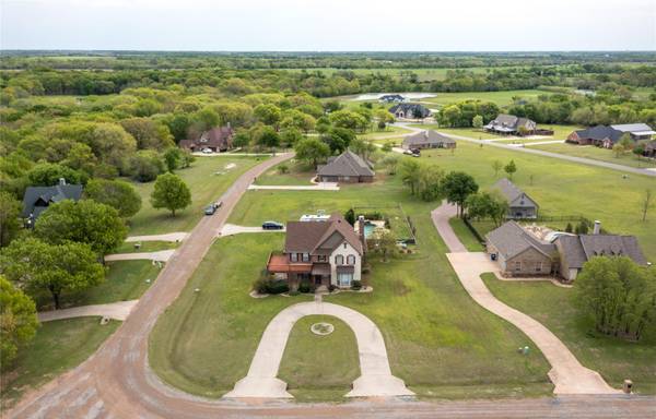 122 Forest Hills Circle, Gunter, TX 75058