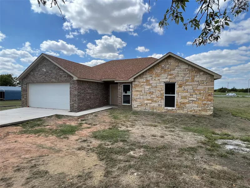 308 Simpson Drive, Southmayd, TX 75092