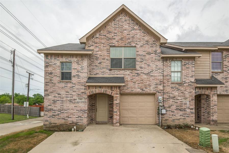 2303 Calendar Court, Grand Prairie, TX 75050