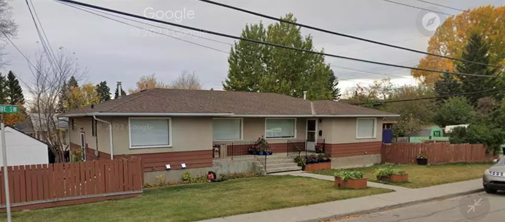 Calgary, AB T3E 0T5,4301/4303 30 AVE SW