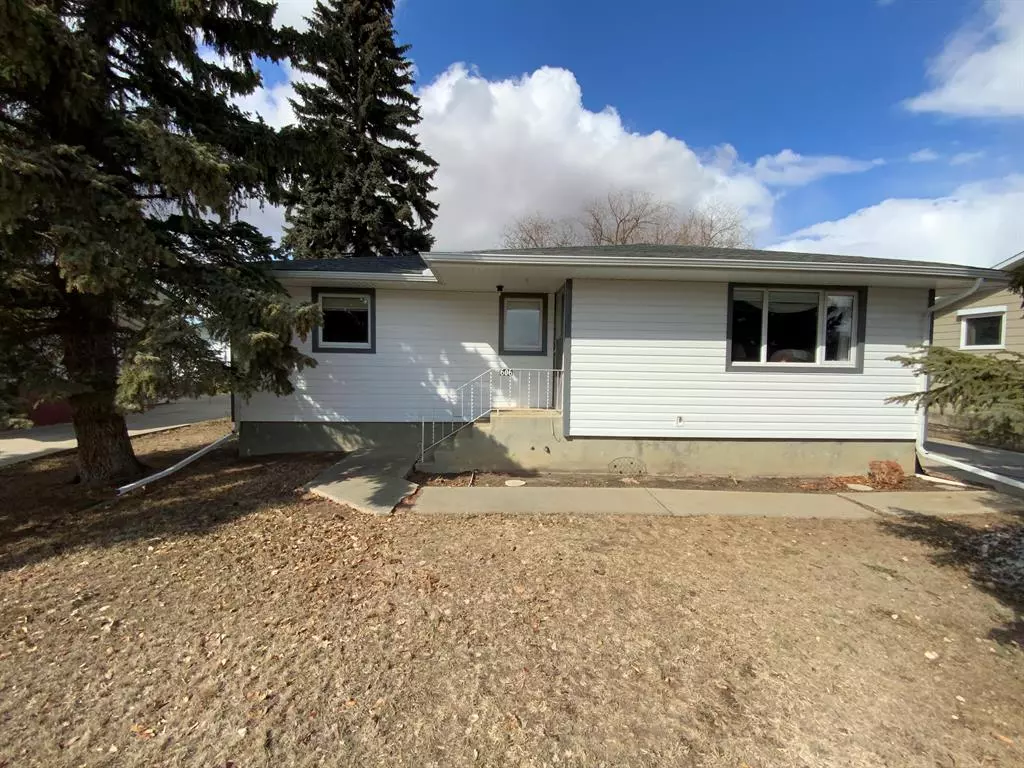 Three Hills, AB T0M 2A0,606 6 ST SE