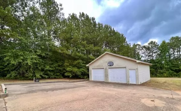 Minden, LA 71055,1044 Backwoods Road