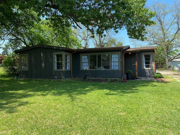 1440 W 3rd Avenue, Corsicana, TX 75110