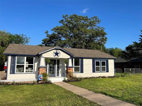 3208 Shawnee Trail, Lake Worth, TX 76135