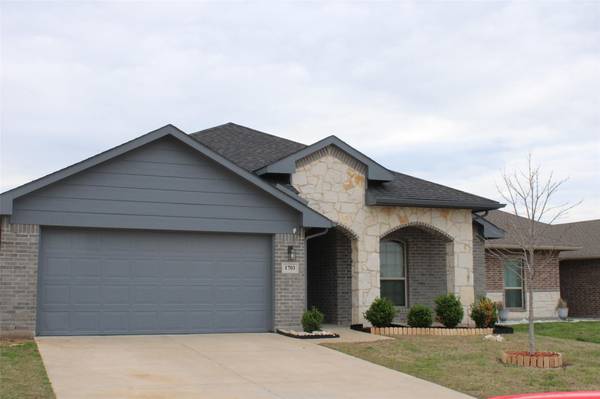 1703 Crimson Avenue, Farmersville, TX 75442